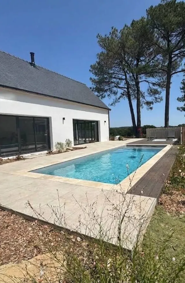 Aménagement paysager avec piscine à Carnac :